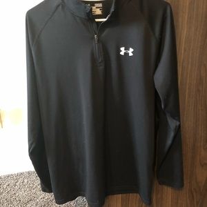 Men’s activewear pullover